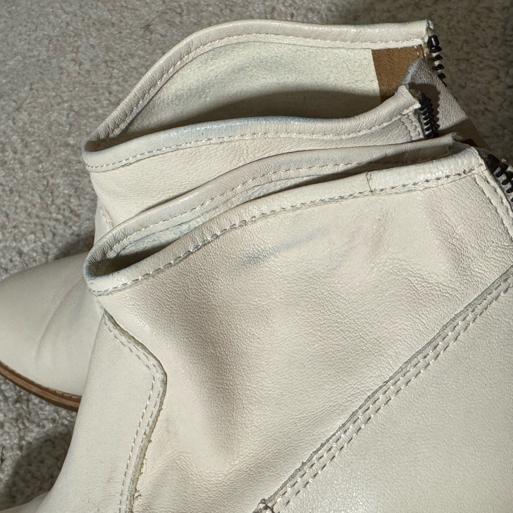 Sofft Aisley Beige Leather Ankle Boots Leather Zip Booties Size 6.5 - Picture 11 of 13